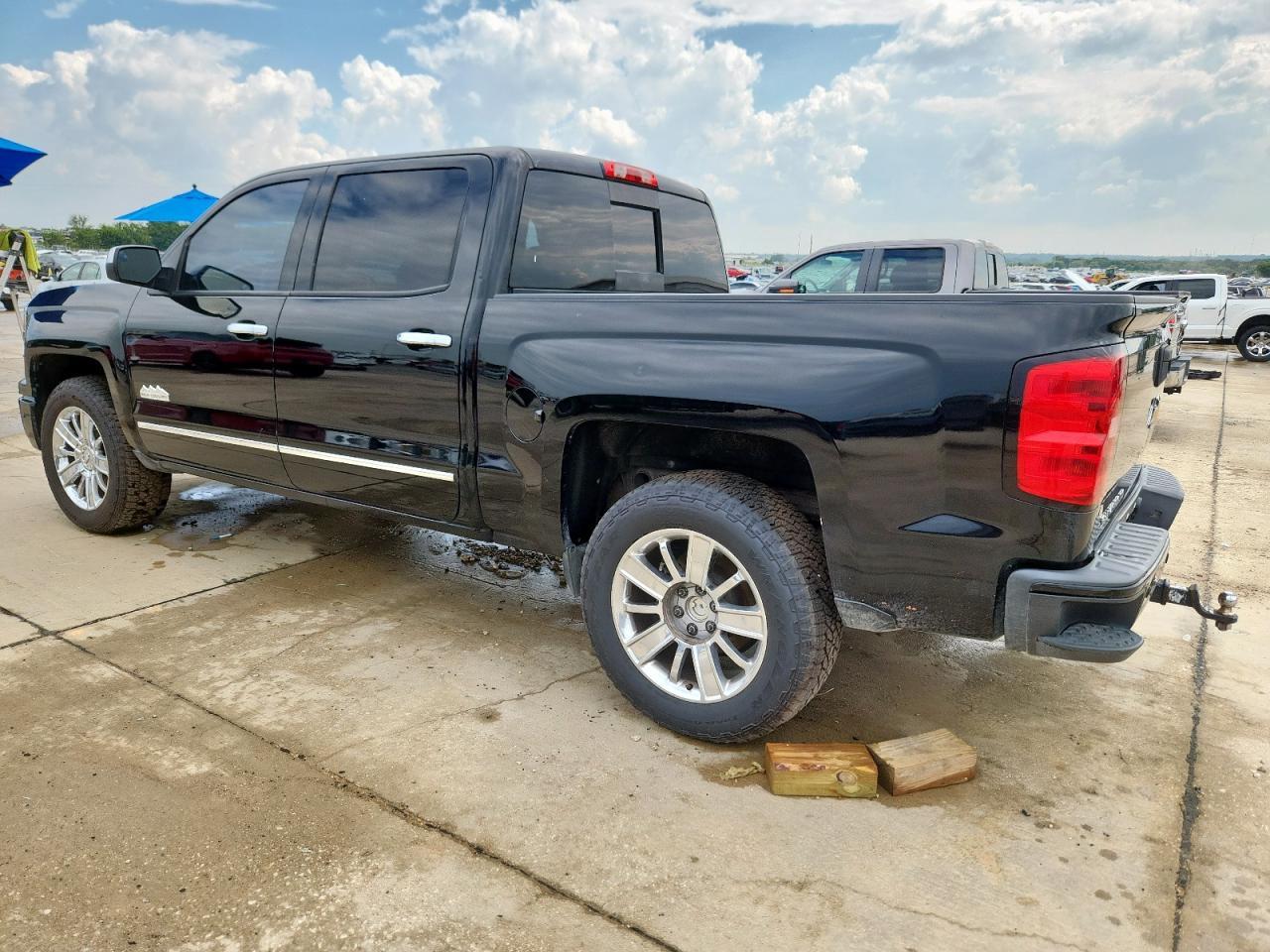 2014 Chevrolet Silverado K1500 High Country - Image 2