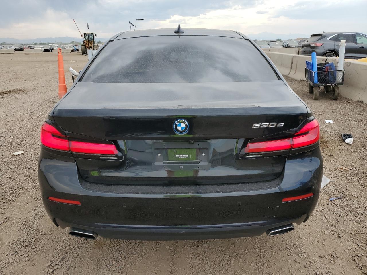 2022 BMW 530E - Image 6