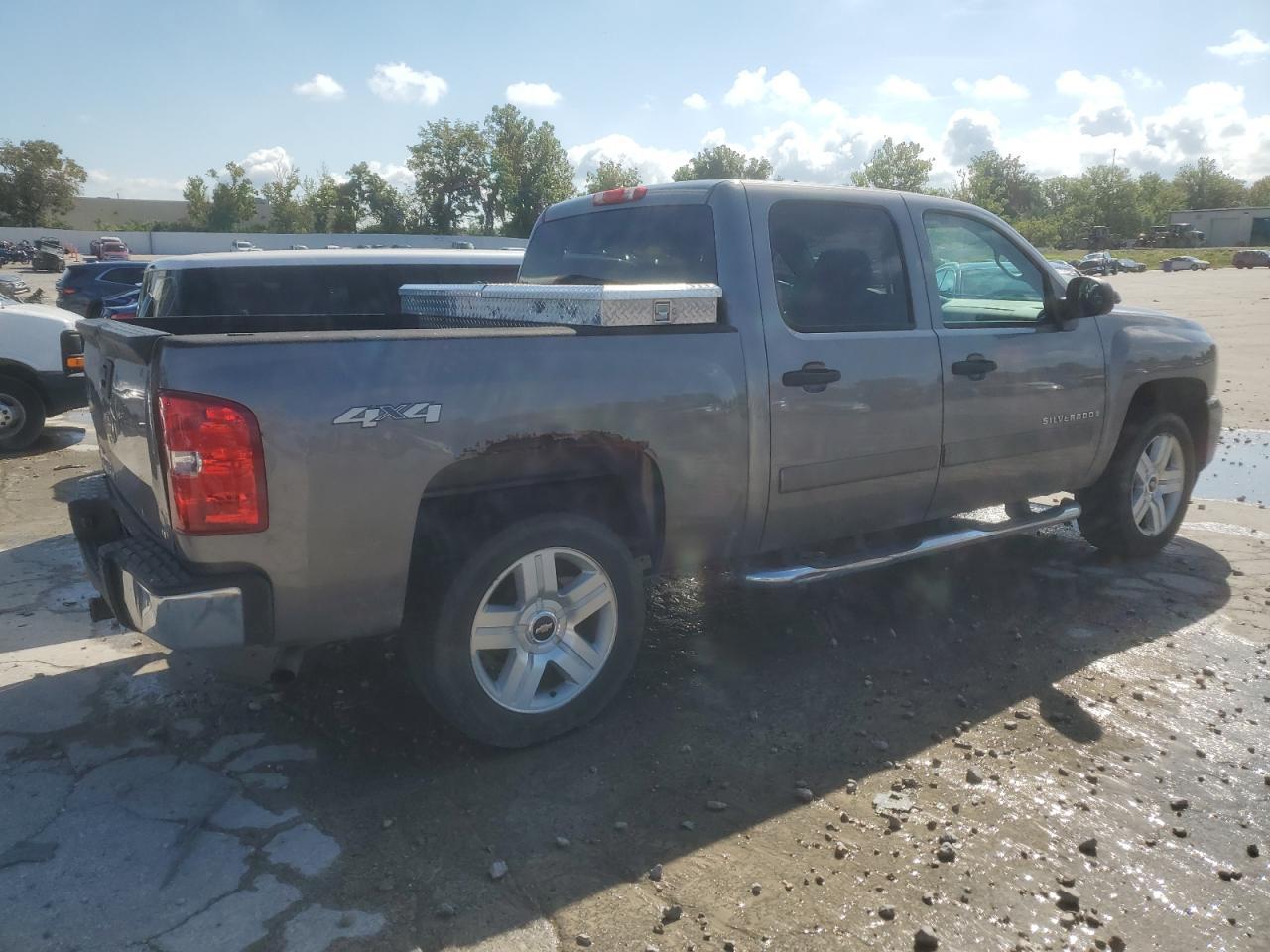 2008 Chevrolet Silverado K1500 - Фото 3