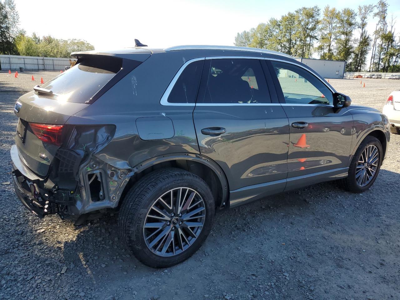 2022 Audi Q3 Premium 40 - Image 3
