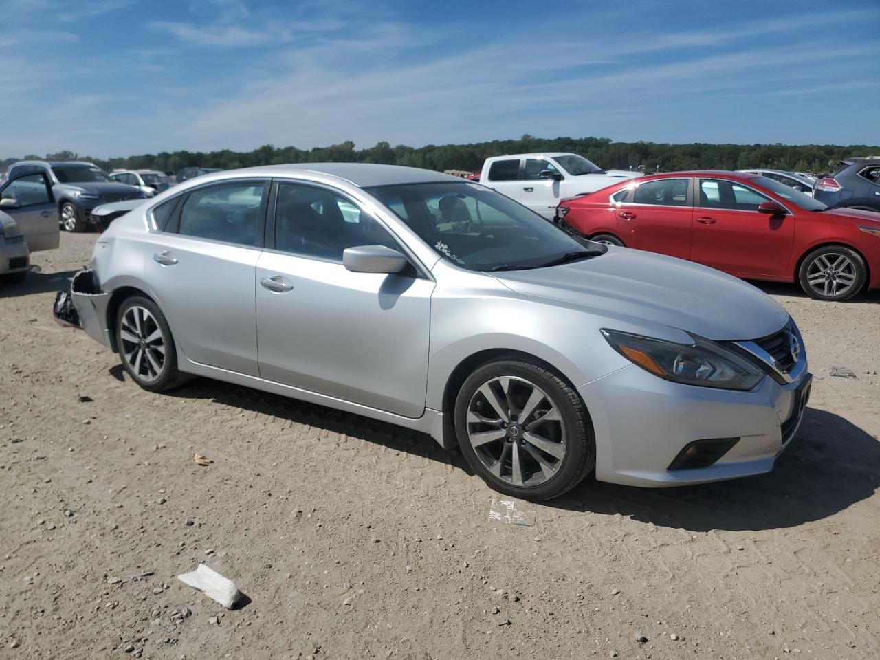 2017 Nissan Altima 2.5 - Фото 4
