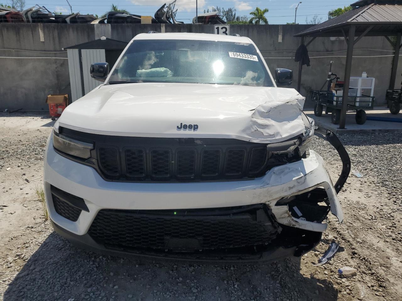 2024 Jeep Grand Cherokee Laredo - Фото 5
