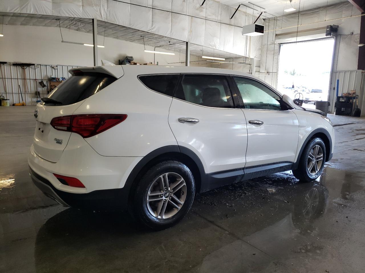 2017 Hyundai Santa Fe Sport - Image 3