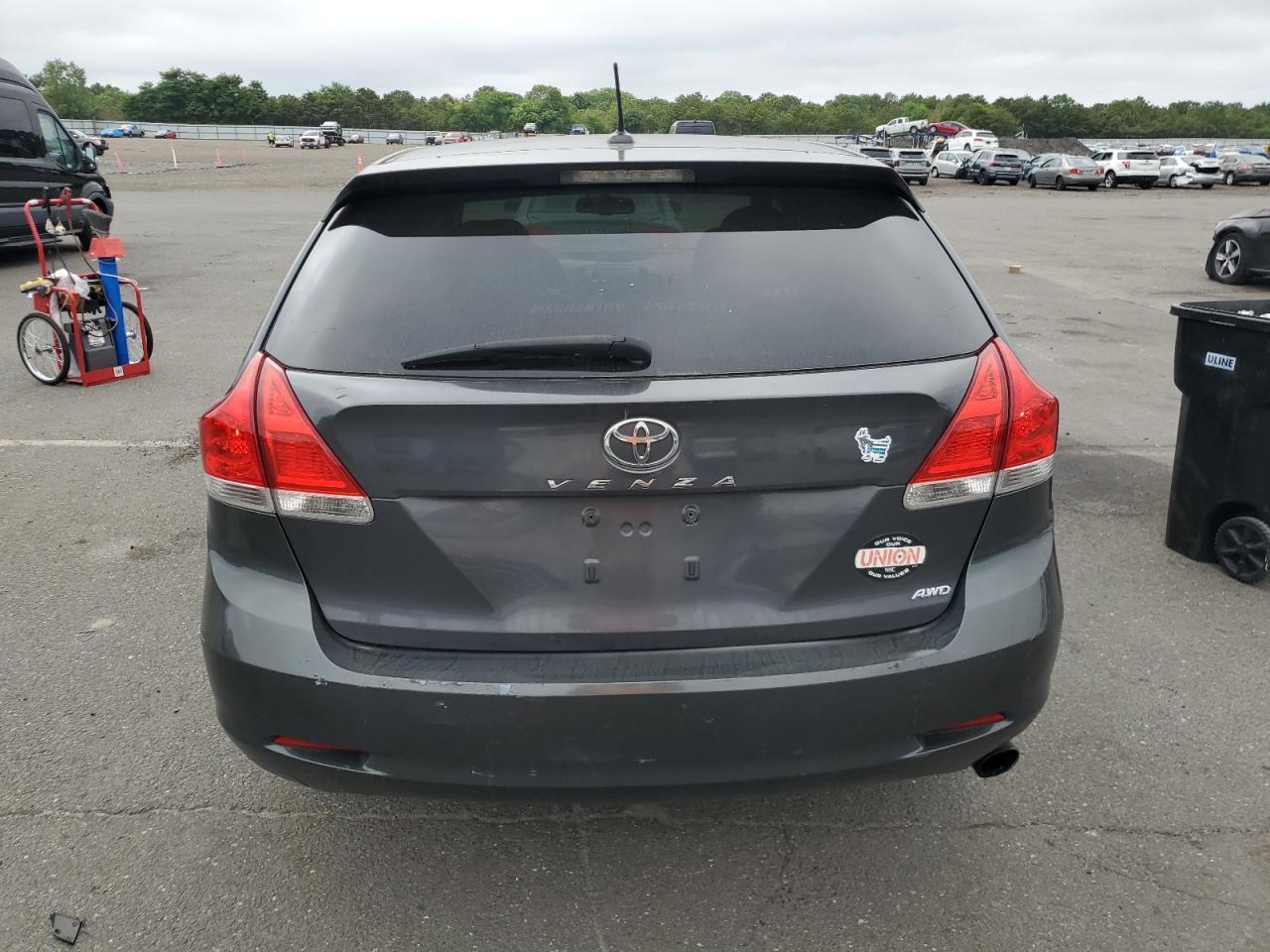 2010 Toyota Venza - Image 6