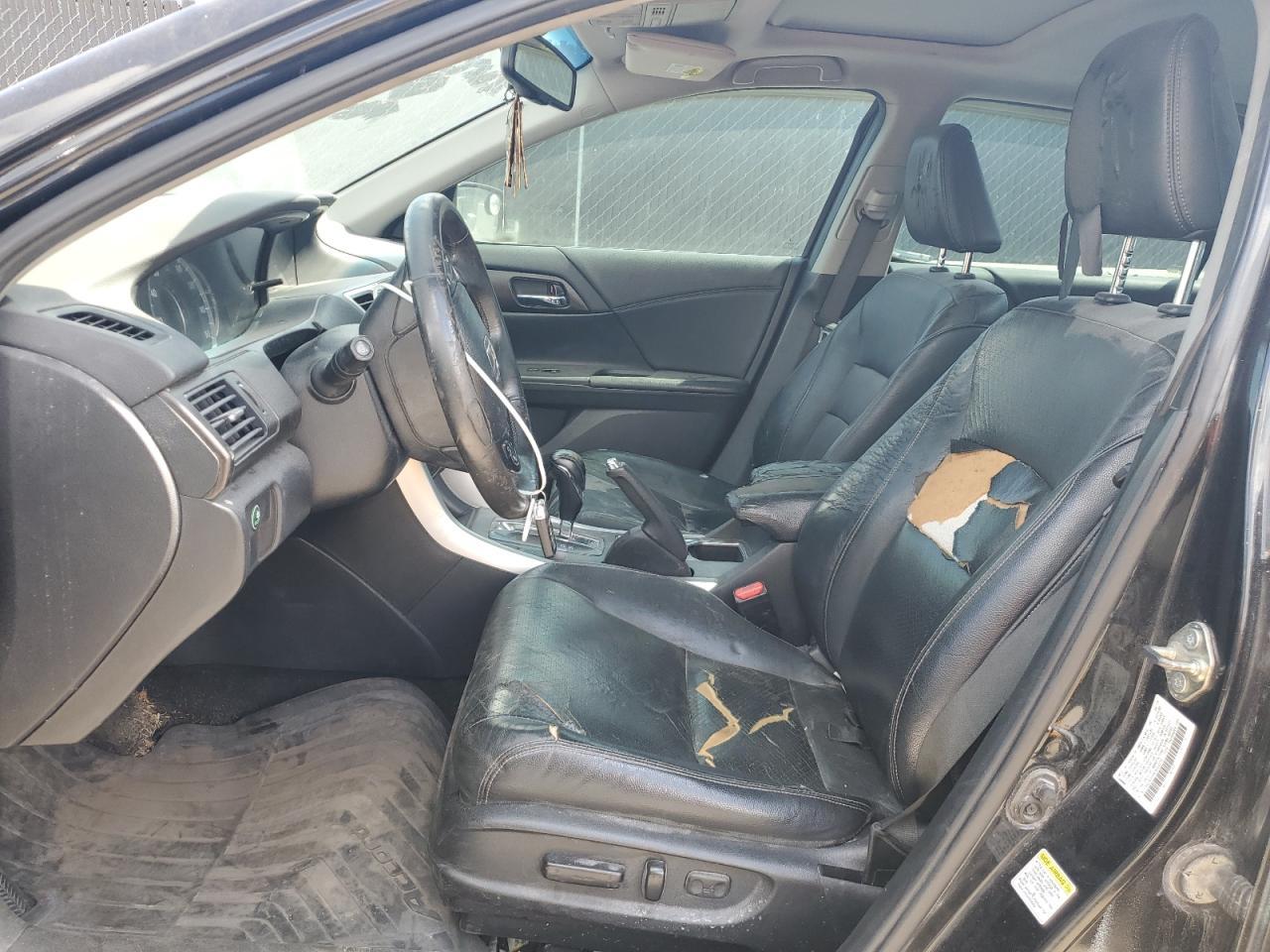 2015 Honda Accord Touring - Image 7