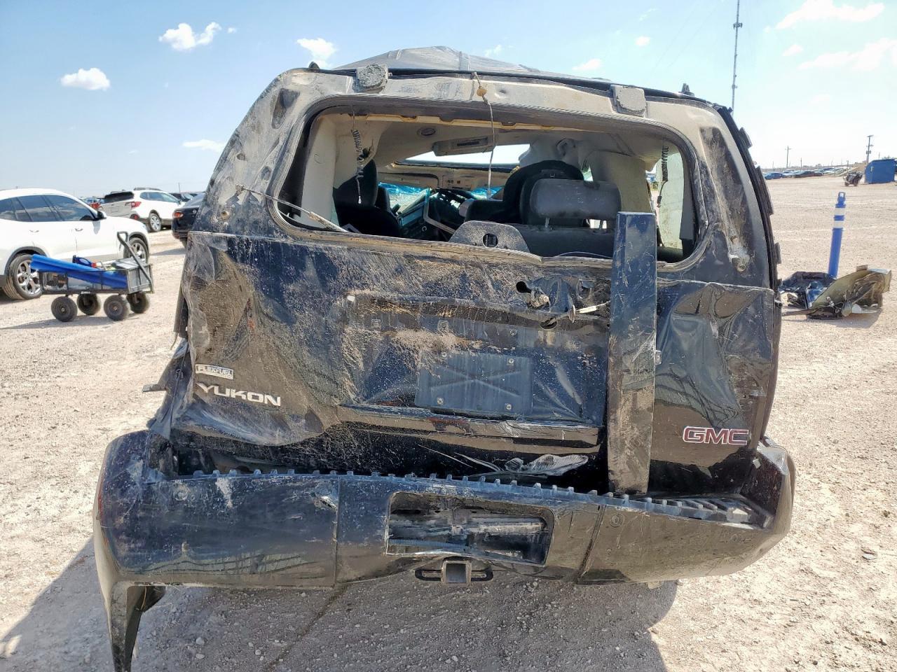 2012 GMC Yukon Denali - Image 6