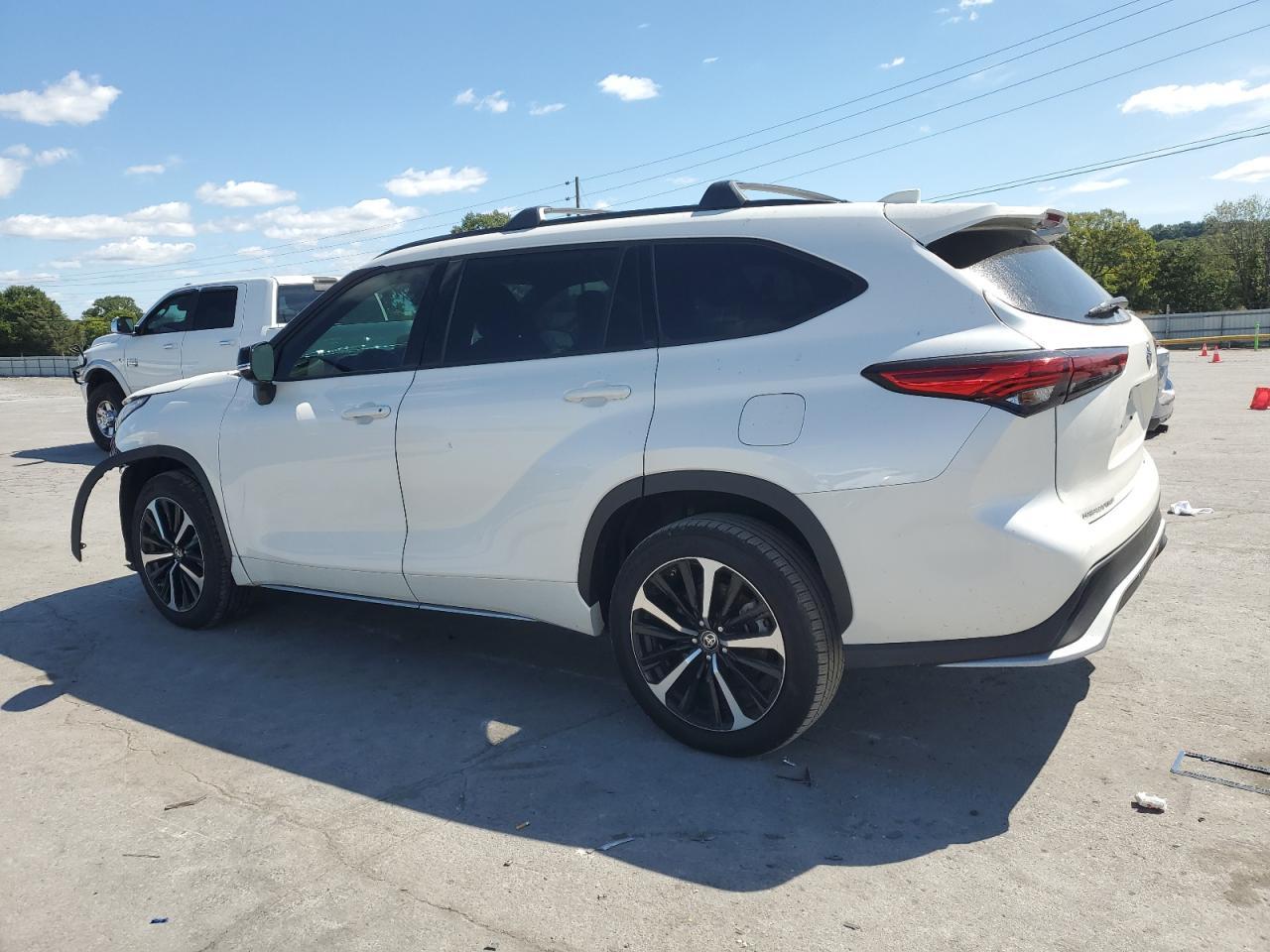 2021 Toyota Highlander Xse - Image 2