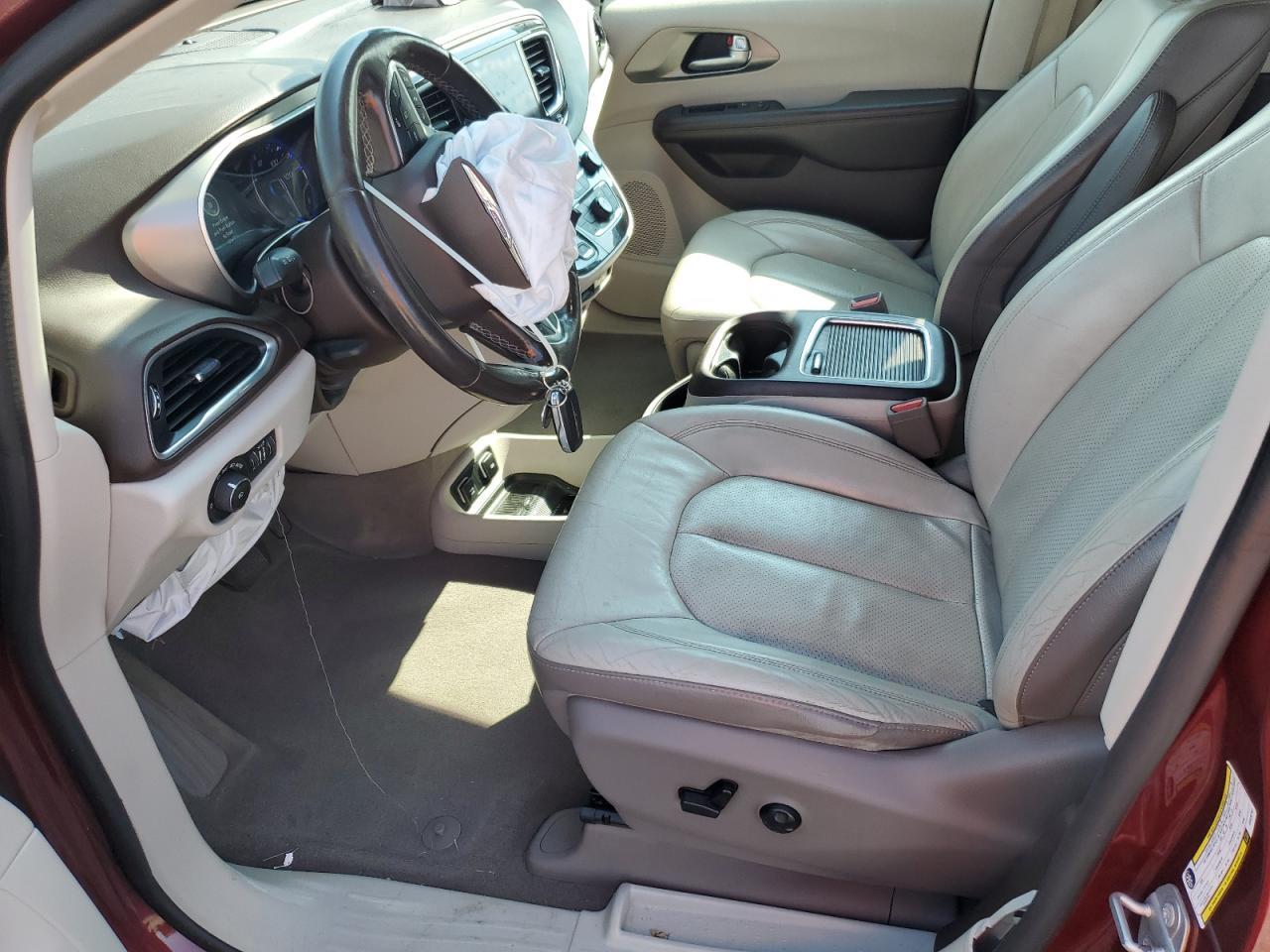 2019 Chrysler Pacifica Touring L Plus - Image 7