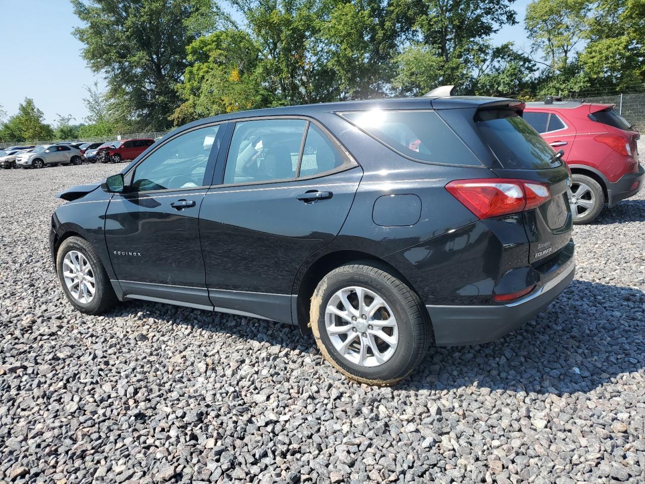 2018 Chevrolet Equinox Ls - Image 2