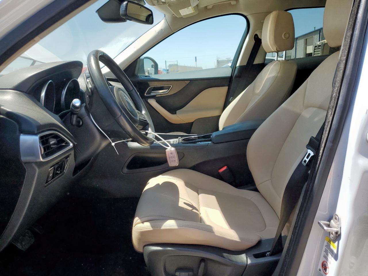 2017 Jaguar F-Pace Premium - Image 7