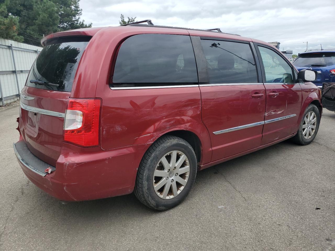 2015 Chrysler Town & Country Touring - Фото 3
