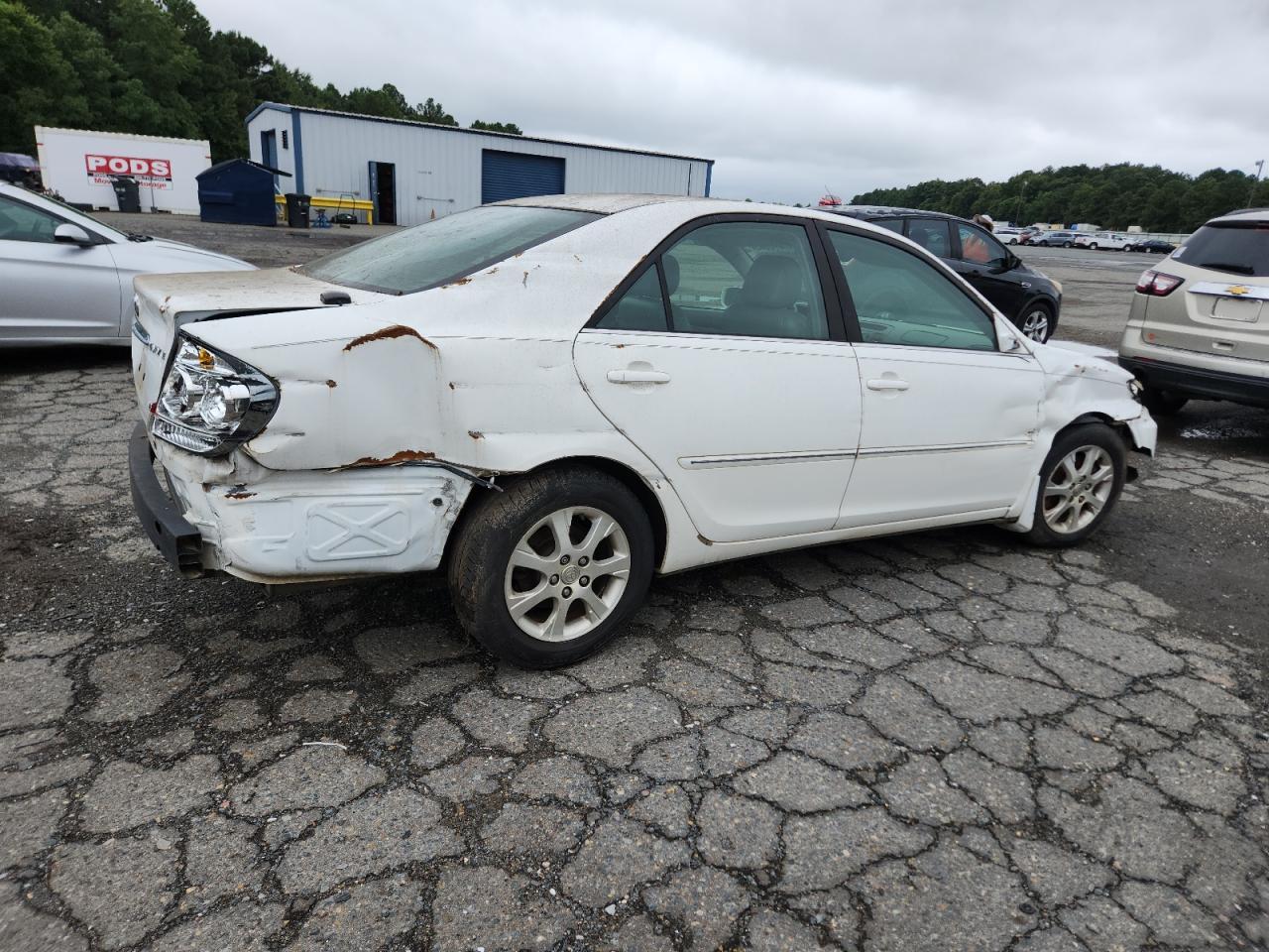 2005 Toyota Camry Le - Фото 3