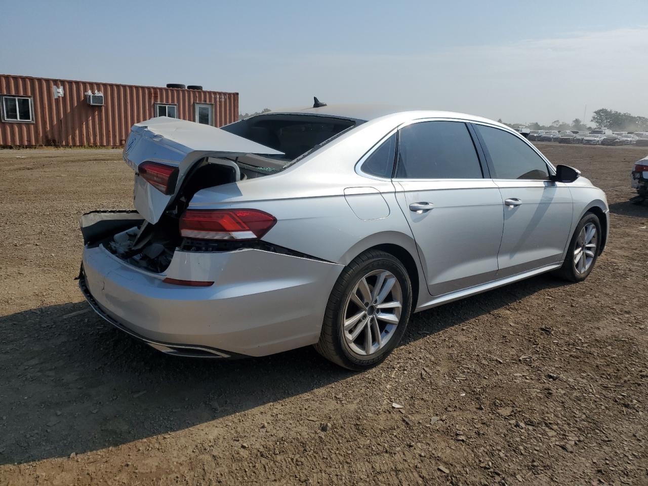 2020 Volkswagen Passat Se - Image 3