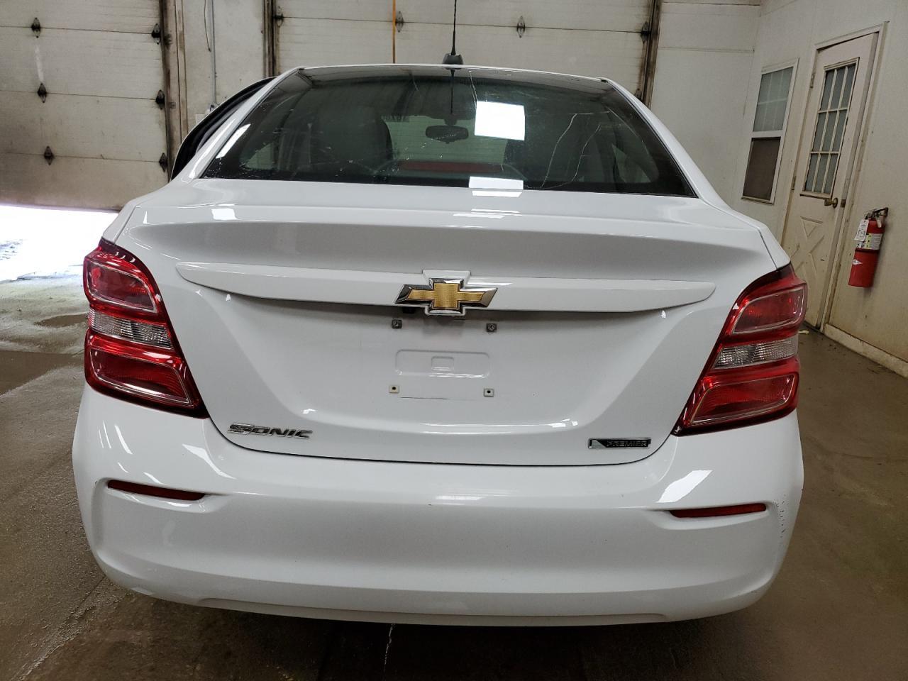 2020 Chevrolet Sonic Premier - Фото 6