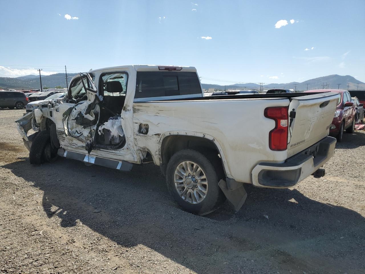 2021 Chevrolet Silverado K3500 High Country - Фото 2