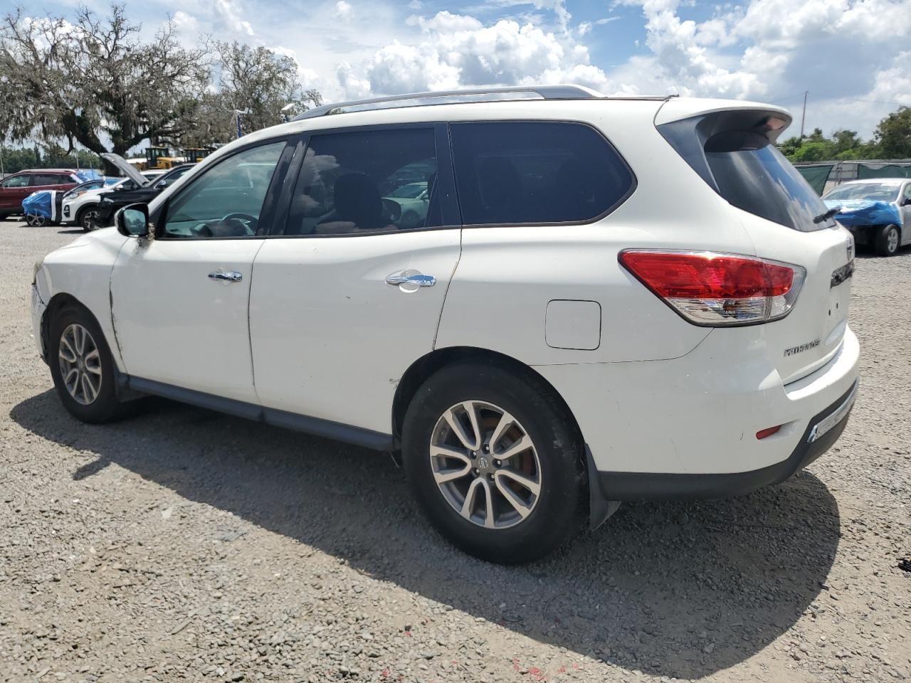 2016 Nissan Pathfinder S - Фото 2