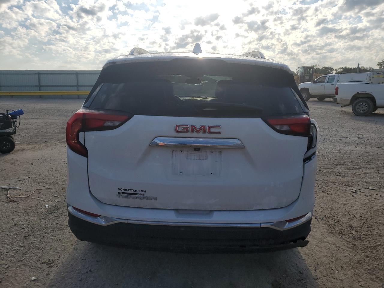 2021 GMC Terrain Slt - Image 6