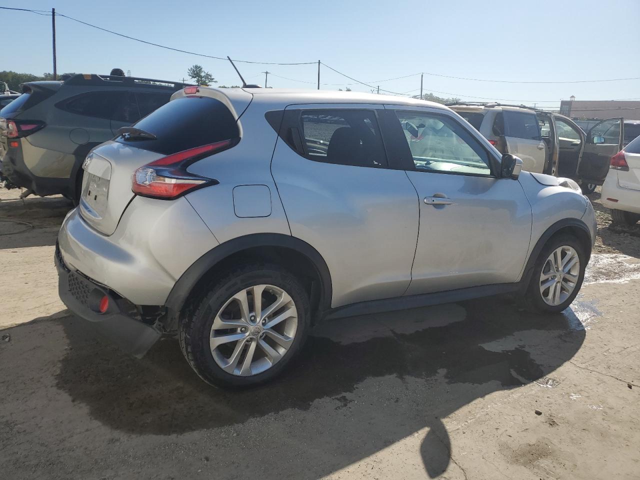 2015 Nissan Juke S - Image 3