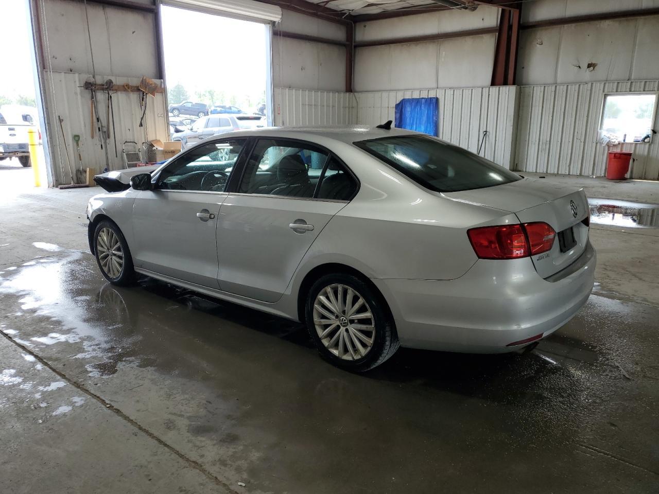 2011 Volkswagen Jetta Sel - Фото 2