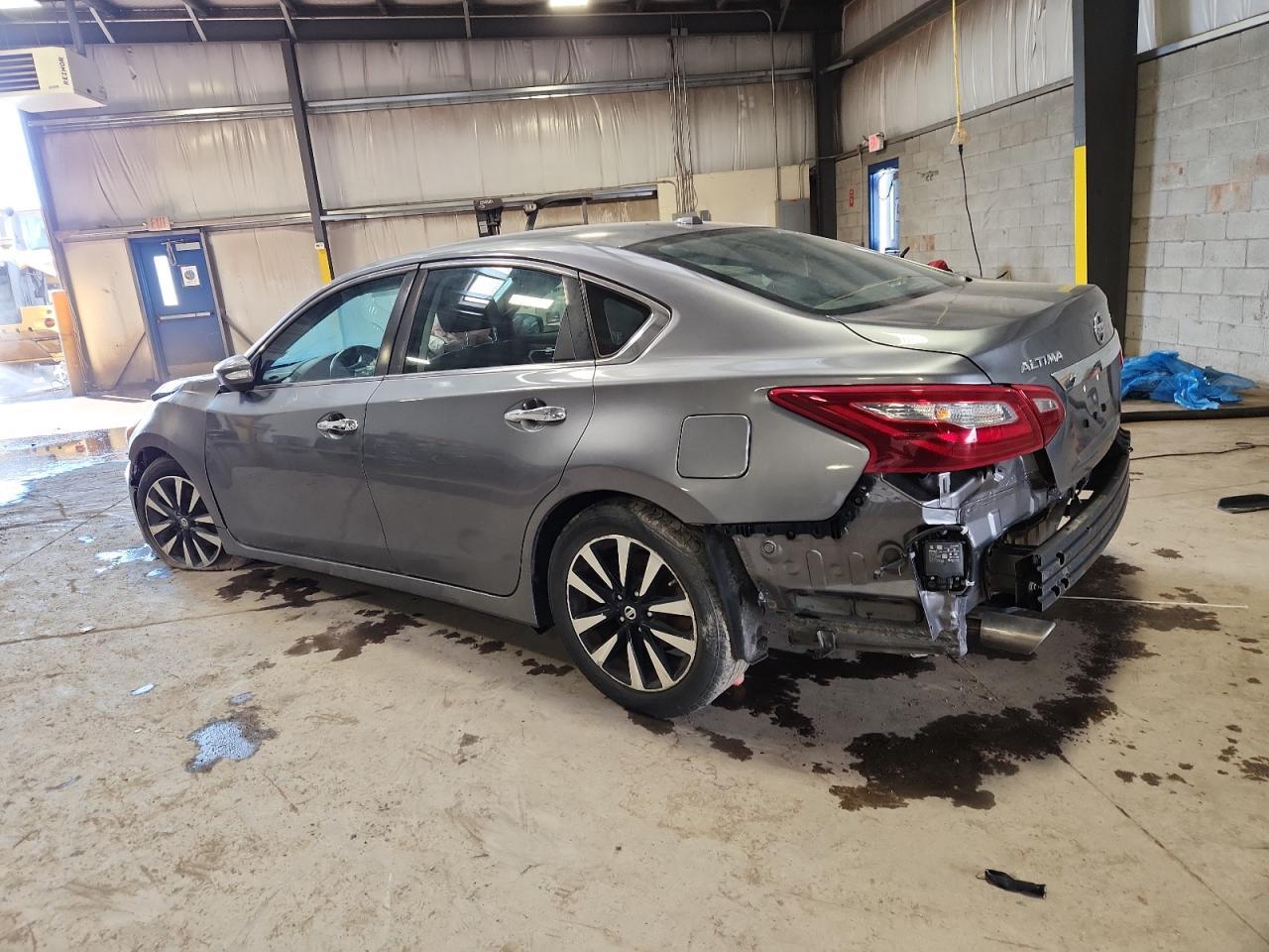 2018 Nissan Altima 2.5 - Image 2