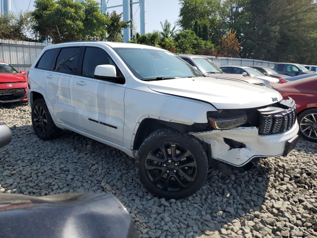 2021 Jeep Grand Cherokee Laredo - Image 4