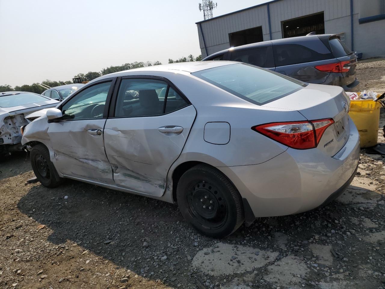 2016 Toyota Corolla L - Фото 2