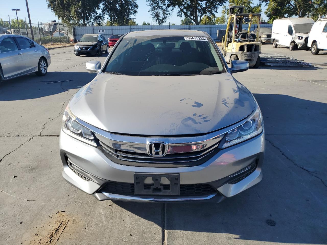 2017 Honda Accord Ex - Image 5