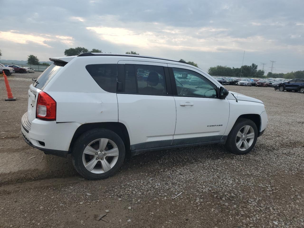 2011 Jeep Compass Sport - Фото 3