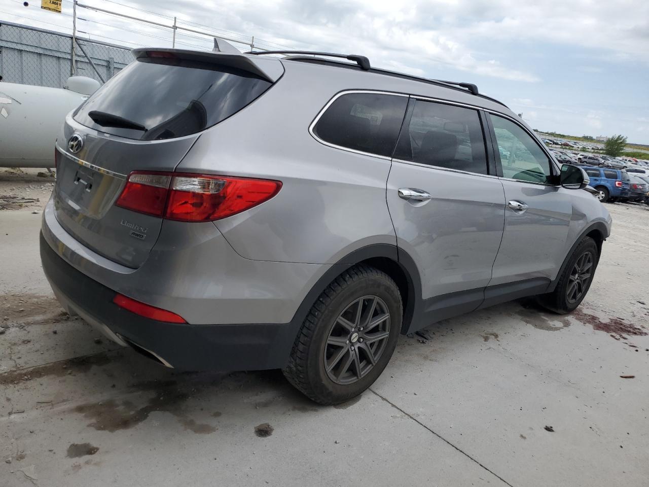 2016 Hyundai Santa Fe Se - Image 3