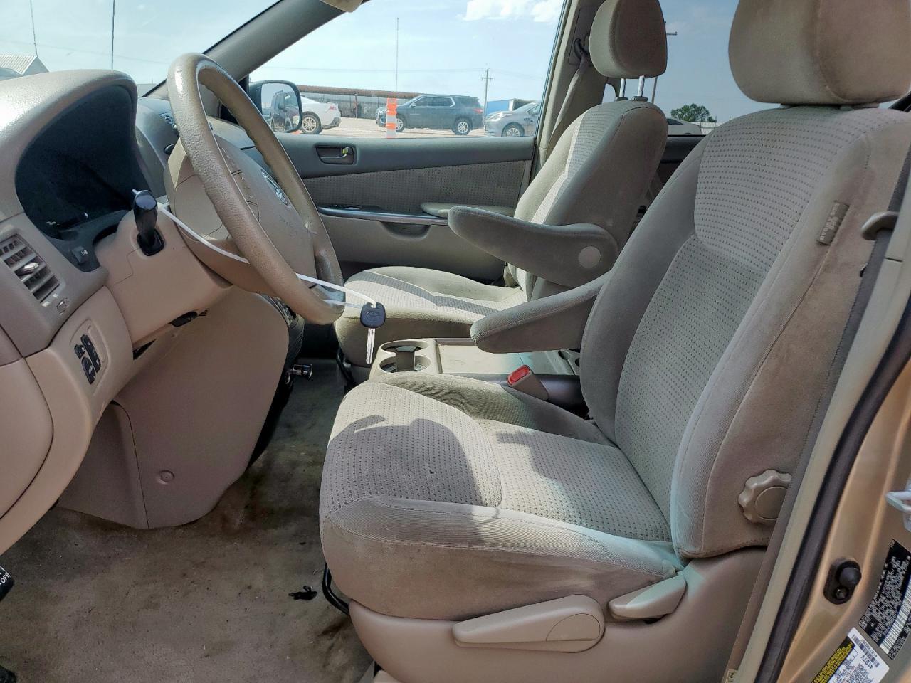 2006 Toyota Sienna Ce - Image 7