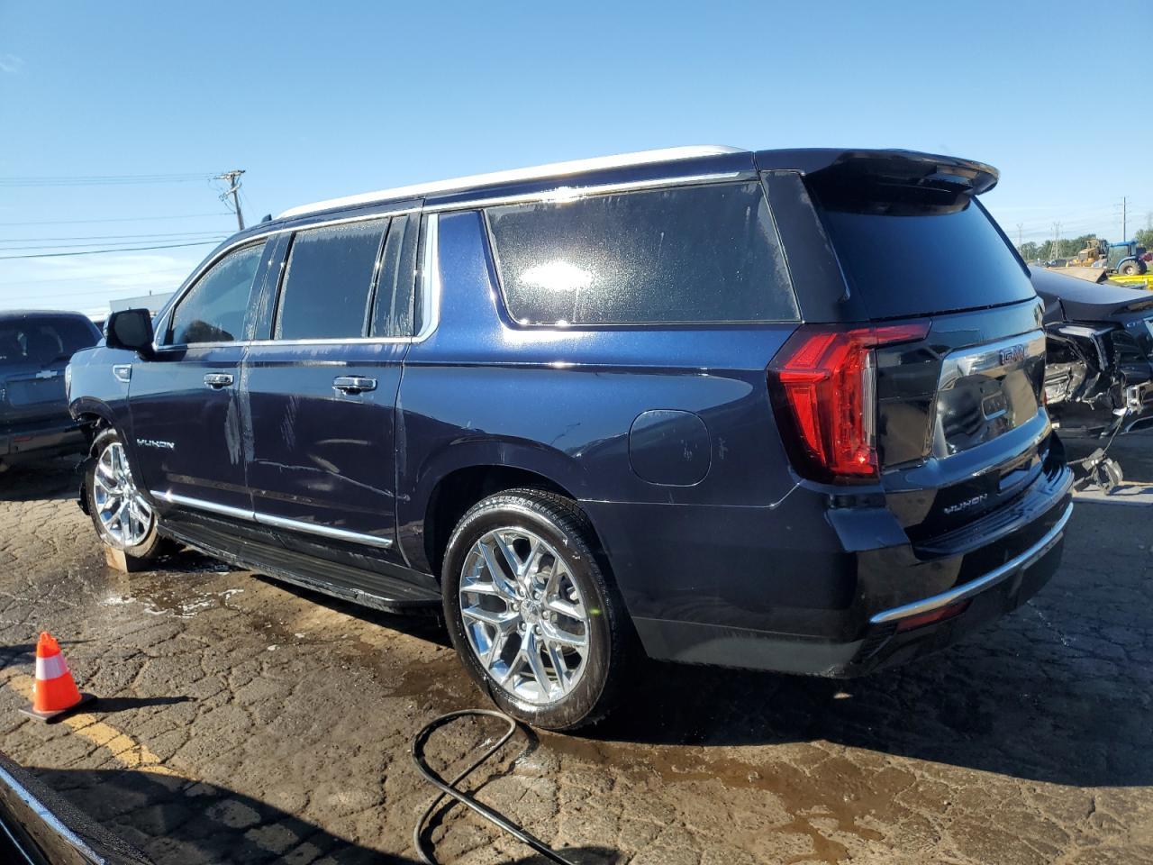 2024 GMC Yukon Xl K1500 Slt - Фото 2