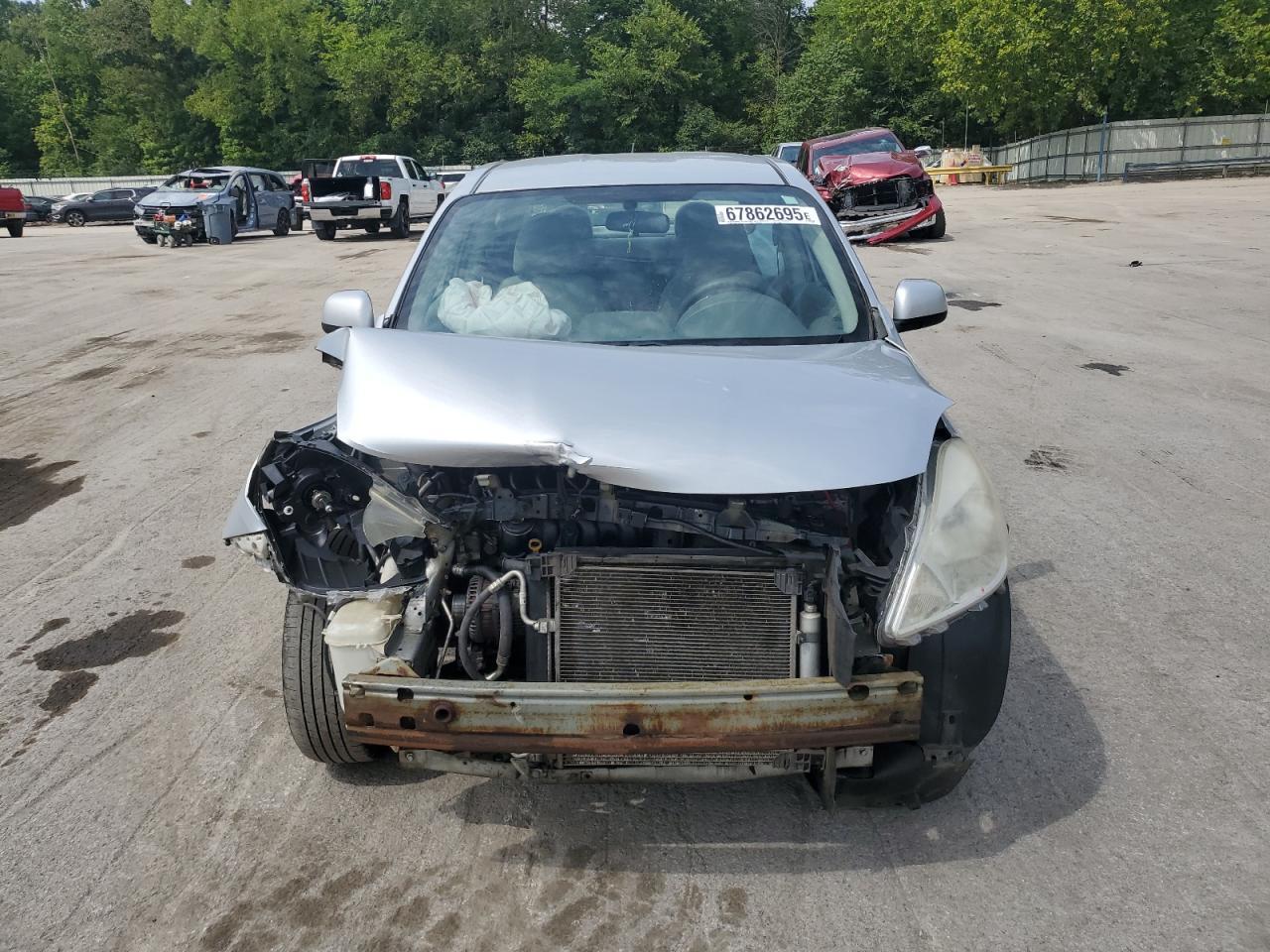 2012 Nissan Versa S - Фото 5