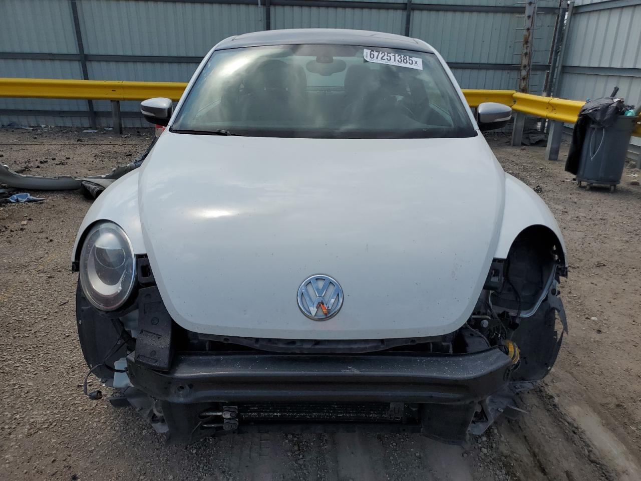 2014 Volkswagen Beetle - Image 5