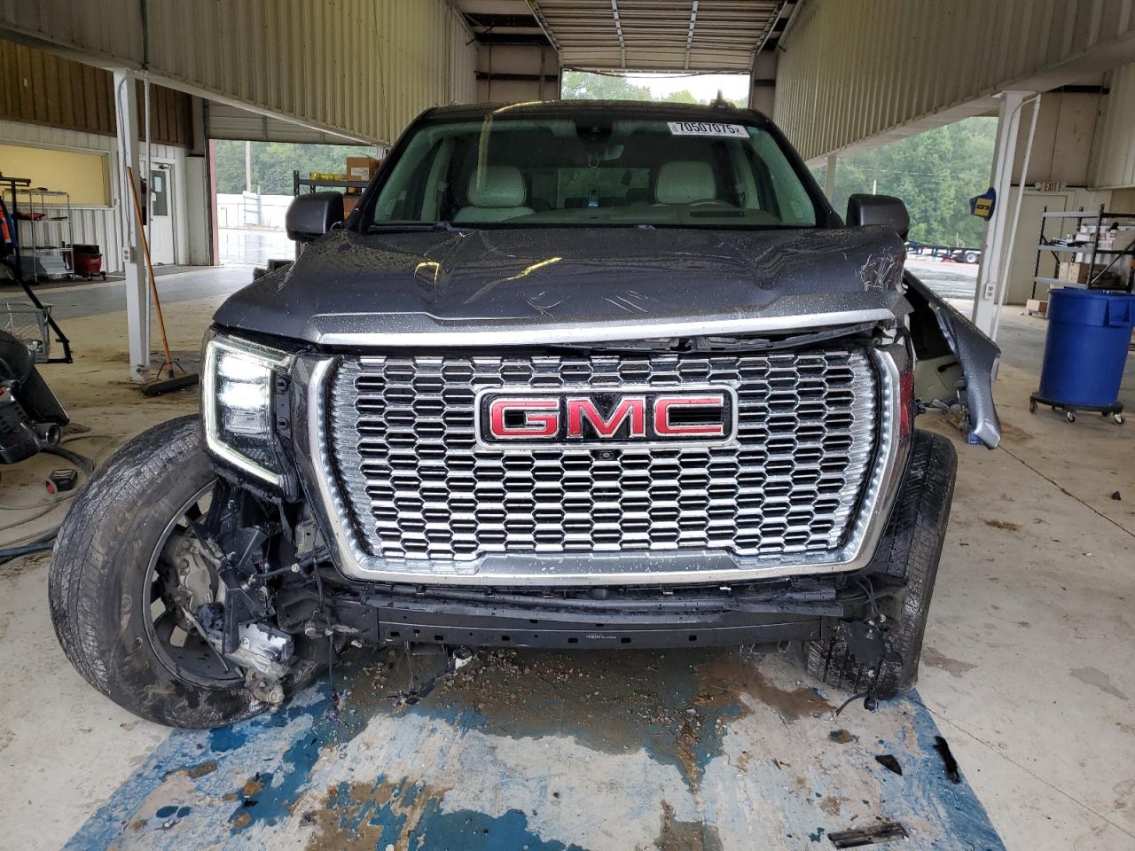 2021 GMC Yukon Denali - Фото 5