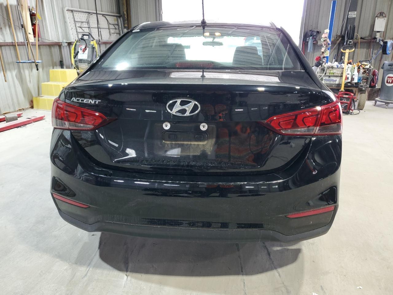 2022 Hyundai Accent Se - Фото 6