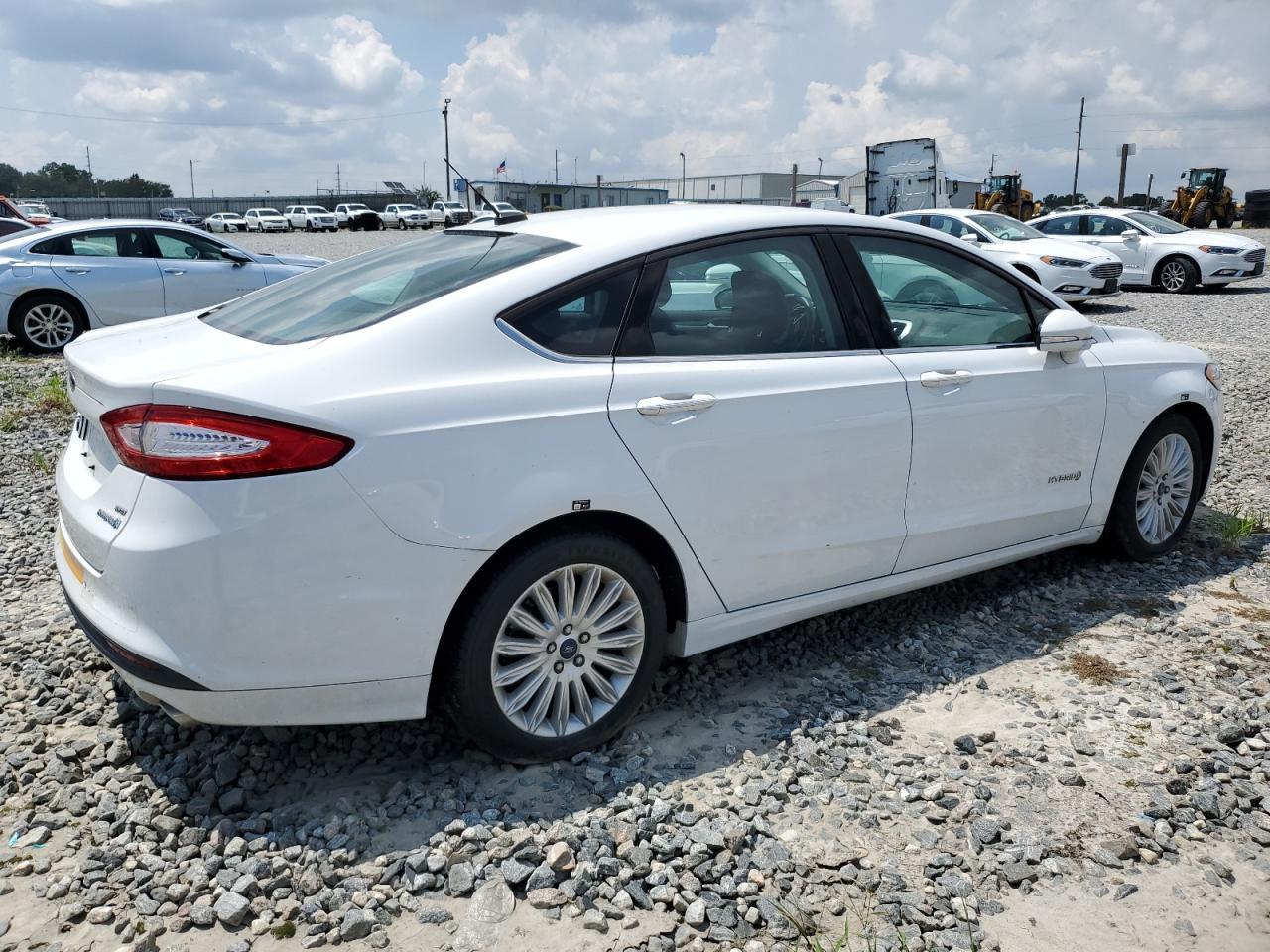 2015 Ford Fusion Se Hybrid - Фото 3