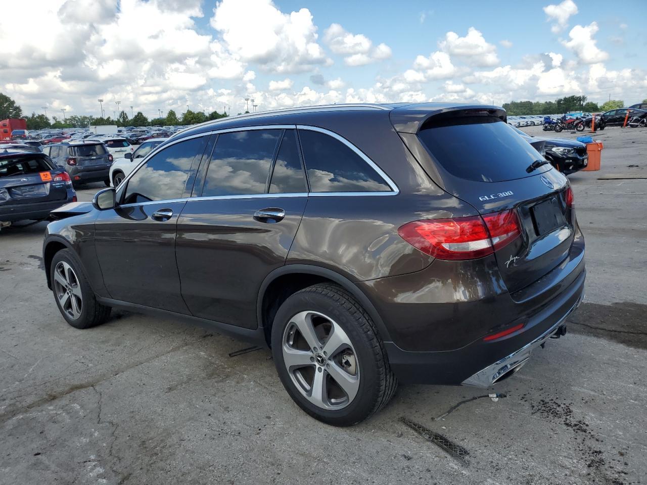 2018 Mercedes-Benz Glc 300 4Matic - Фото 2