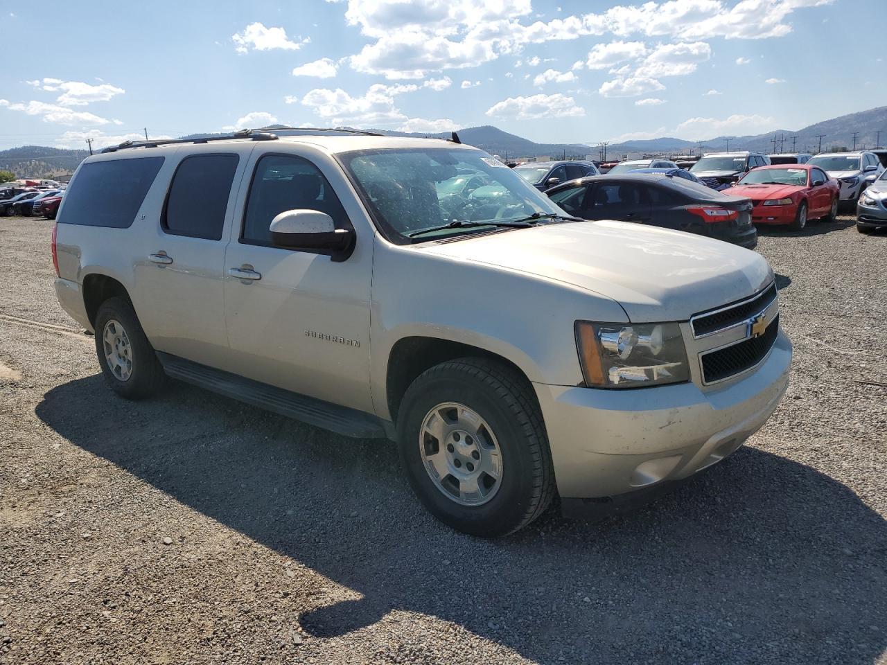2013 Chevrolet Suburban K1500 Lt - Image 4