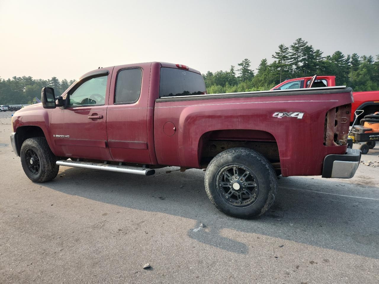 2007 Chevrolet Silverado K2500 Heavy Duty - Image 2