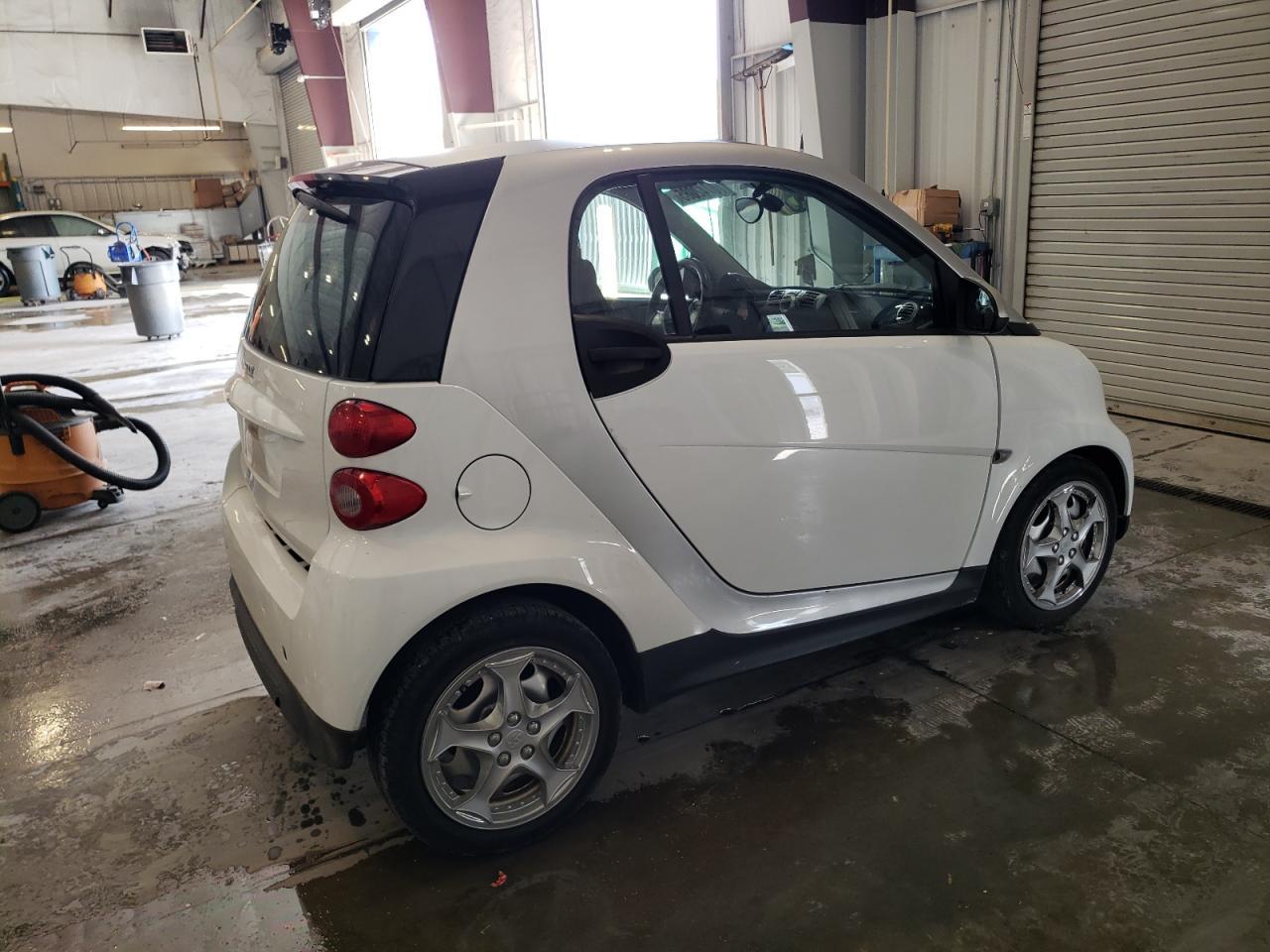 2014 Smart Fortwo Pure - Image 3