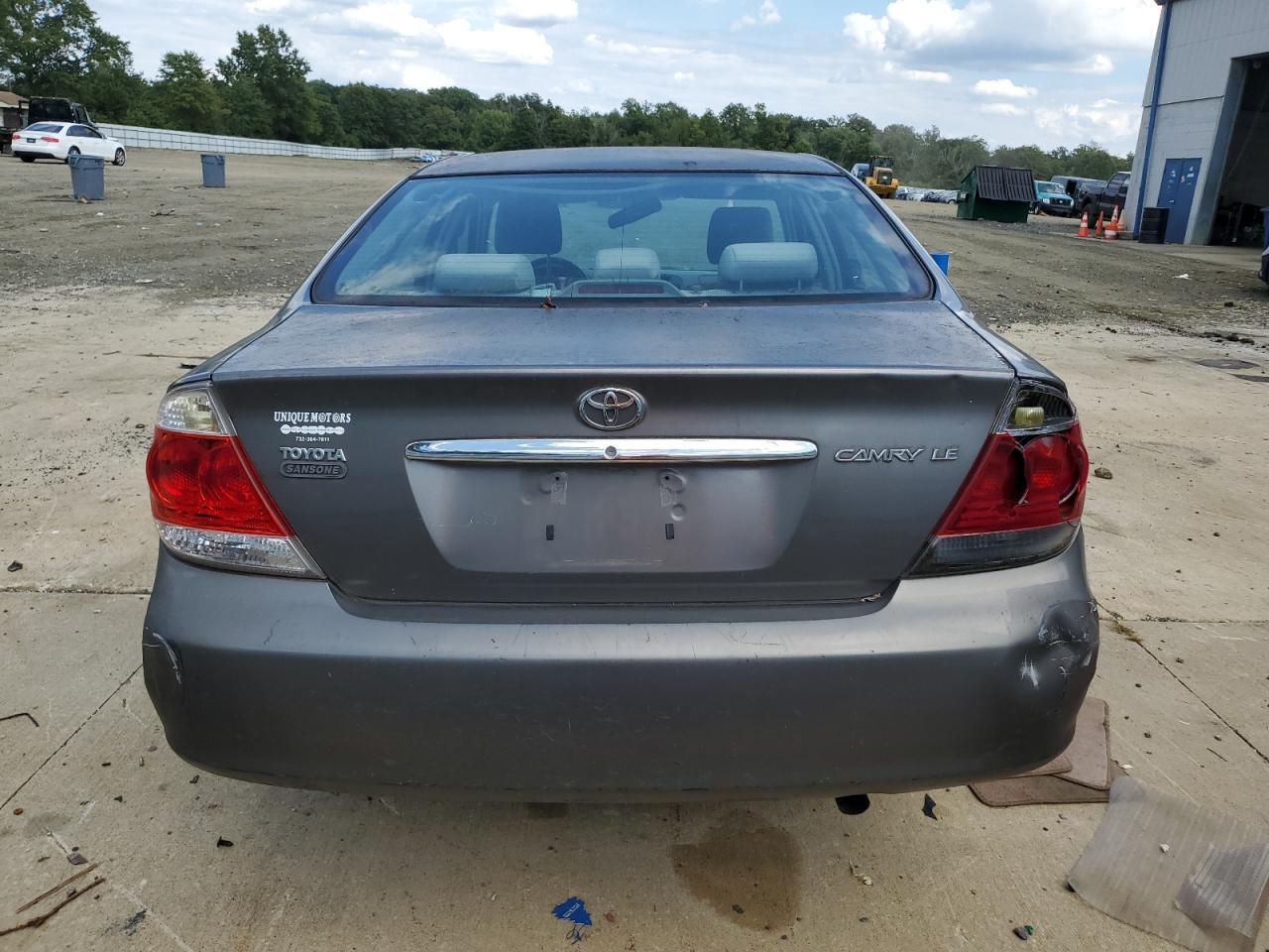 2005 Toyota Camry Le - Фото 6