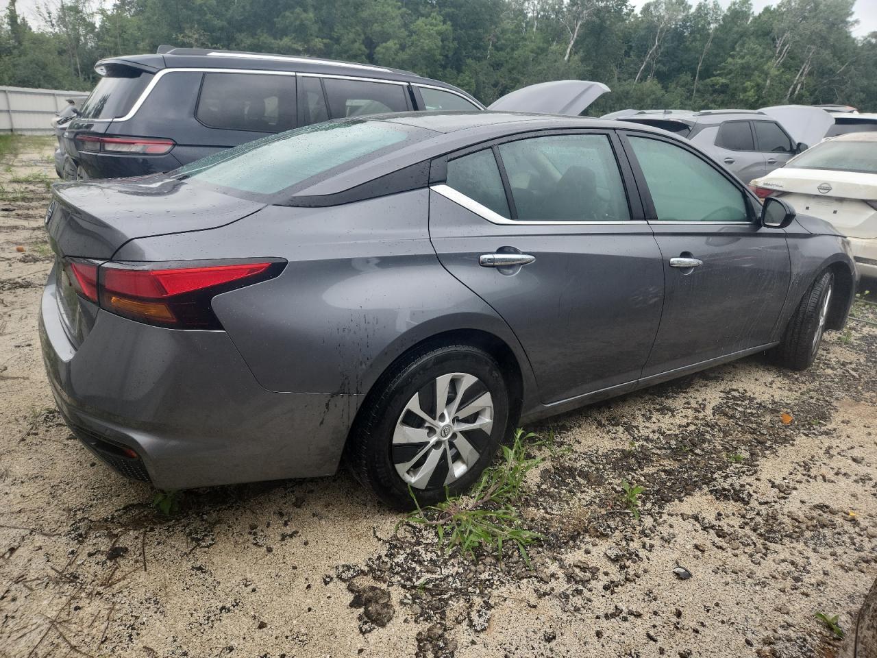 2024 Nissan Altima S - Фото 3