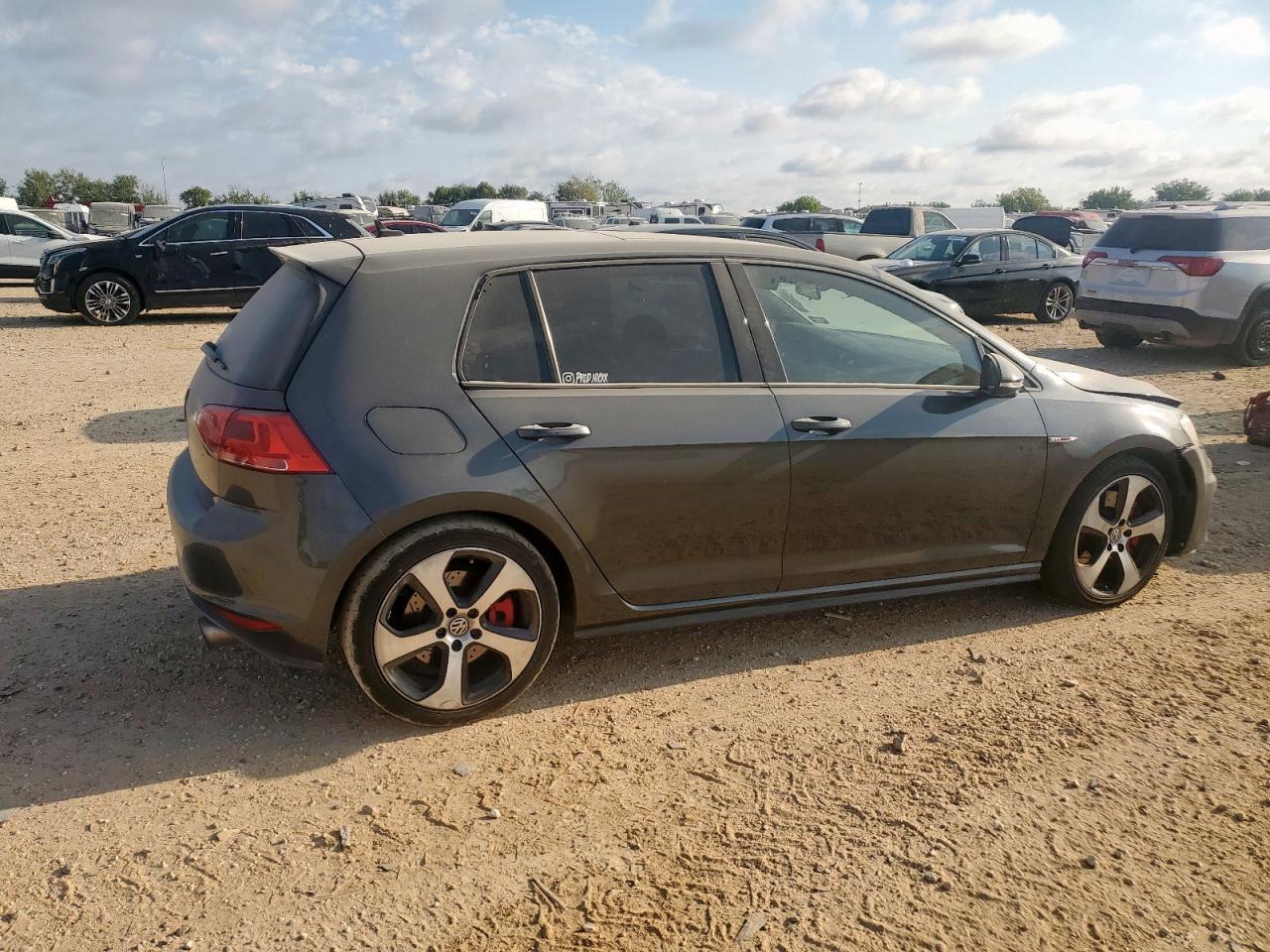 2017 Volkswagen Gti S/Se - Image 3