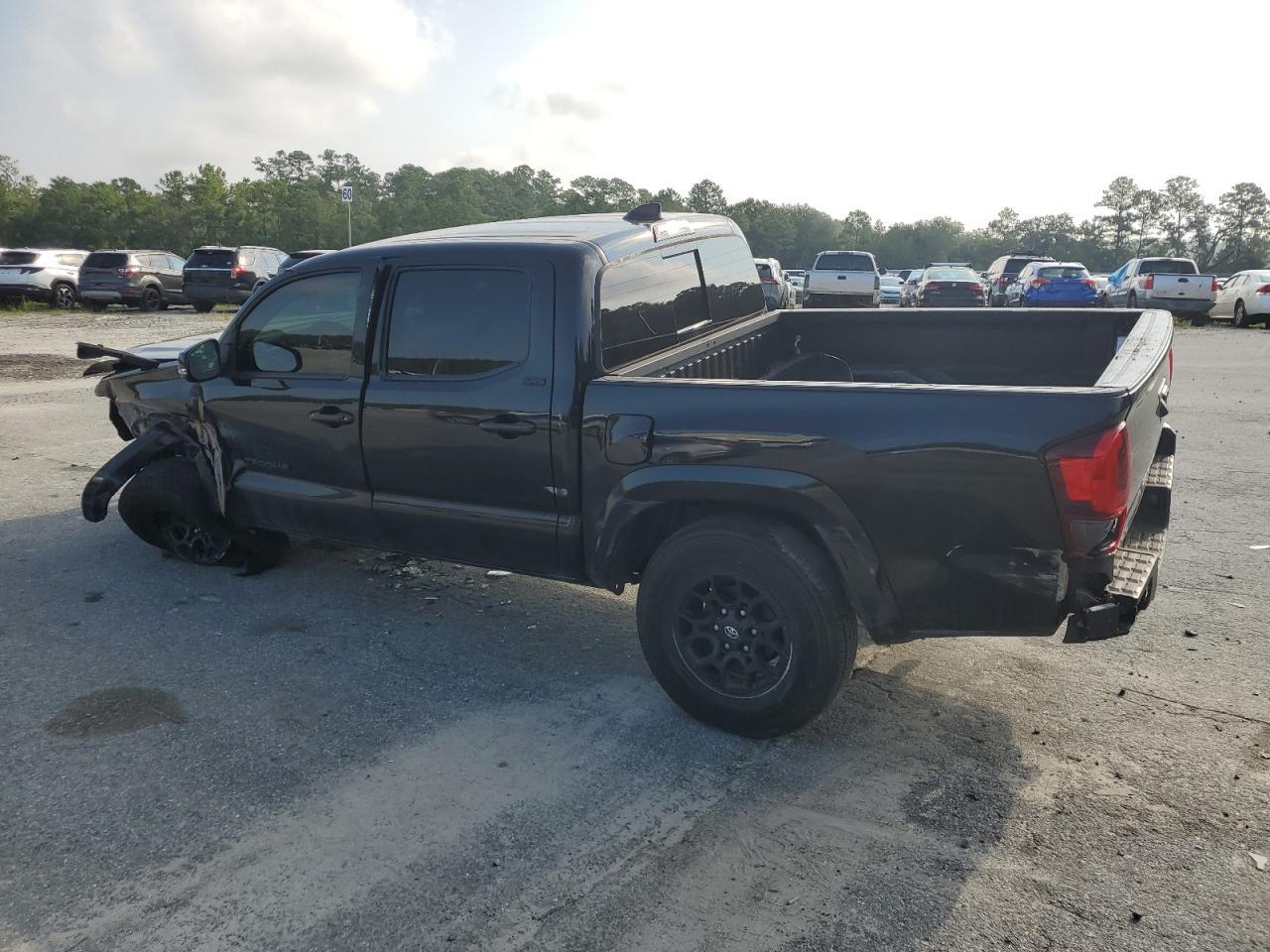 2022 Toyota Tacoma Double Cab - Image 2