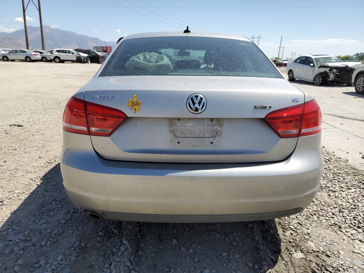 2012 Volkswagen Passat Se - Image 6