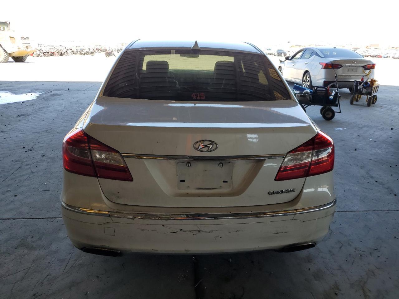 2012 Hyundai Genesis 3.8L - Image 6