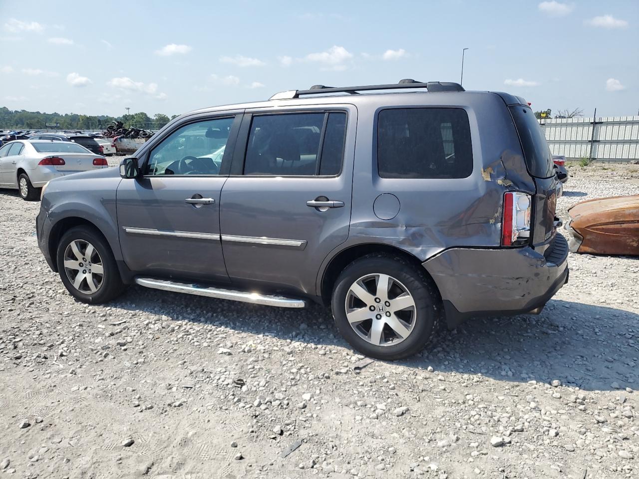 2014 Hond Pilot Tour - Image 2