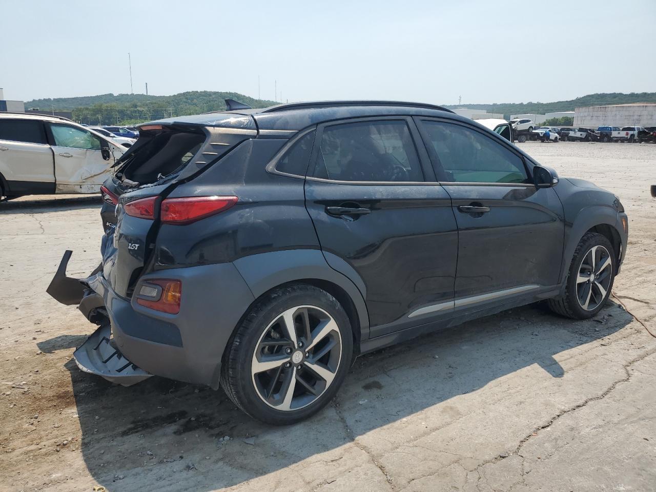 2021 Hyundai Kona Limited - Фото 3