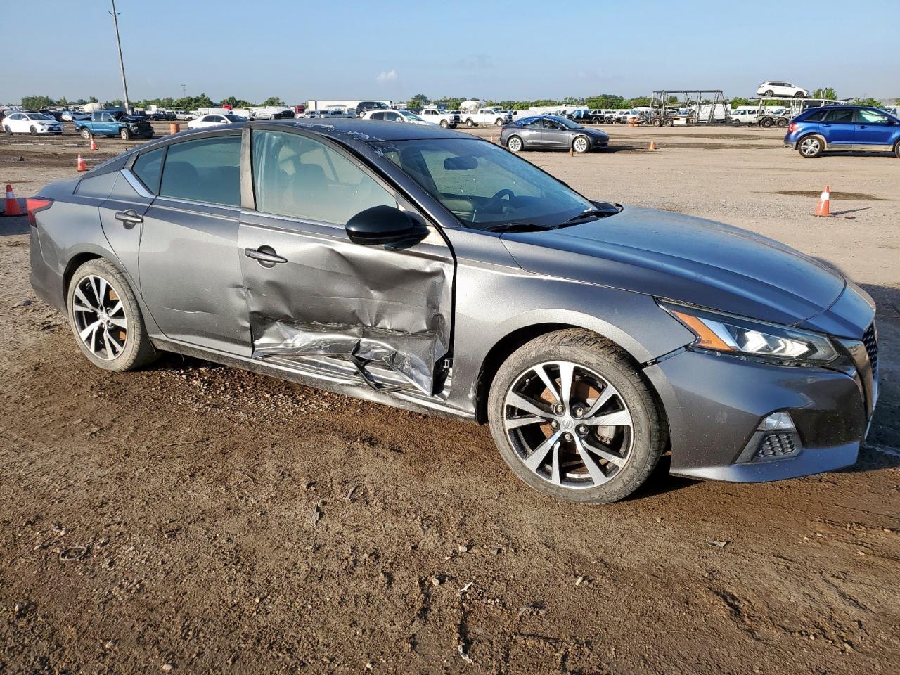 2019 Nissan Altima Sr - Фото 4