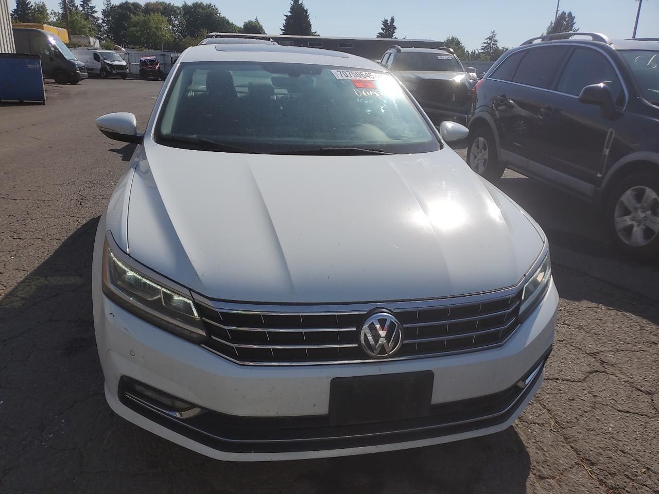 2017 Volkswagen Passat Se - Фото 5